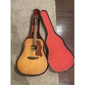 1973-75 GIBSON J-50 DELUXE DREADNOUGHT ACOUSTIC GUITAR IN NATURAL VINTAGE